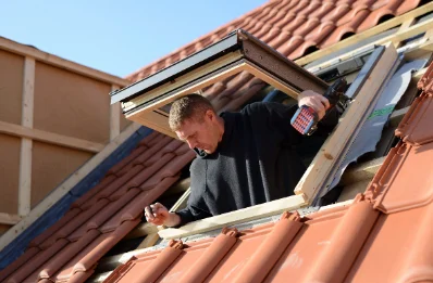 Pose de fenêtres de toit Velux à Denonville